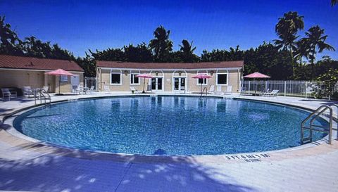 3930 S Roosevelt Blvd