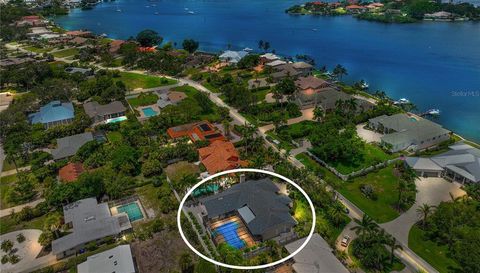 445 Bayshore