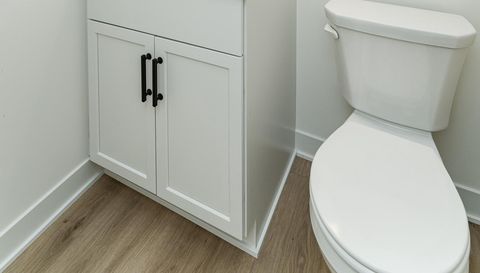 1816 Robinson Lane NE