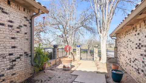 1304 Hi Circle North DR
