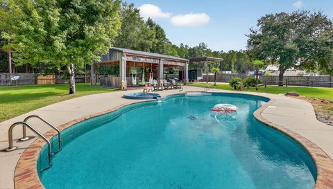 2900 Wallace Lake Rd