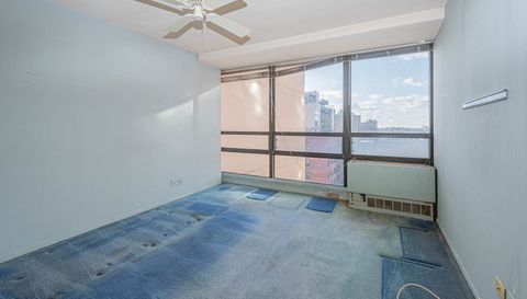 3150 N Sheridan Road