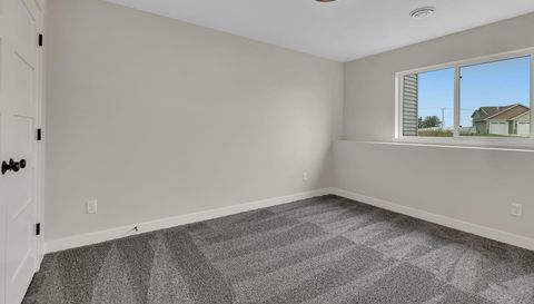 1013 26th Street Loop N
