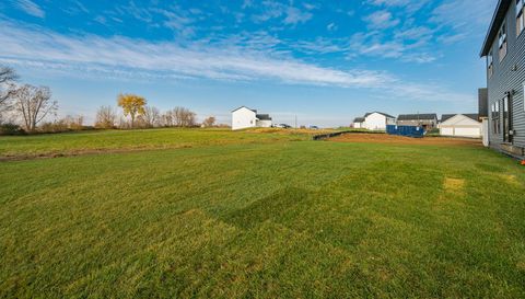 1816 Robinson Lane NE