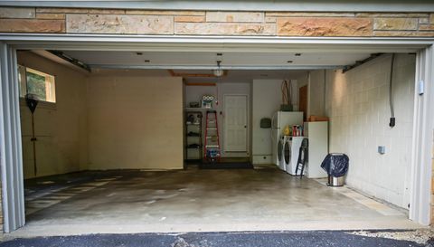 411 S Pleasant Ridge Rd