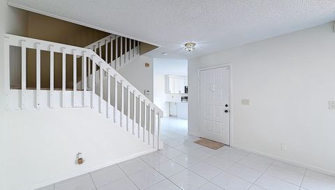 7496 Courtyard Run E