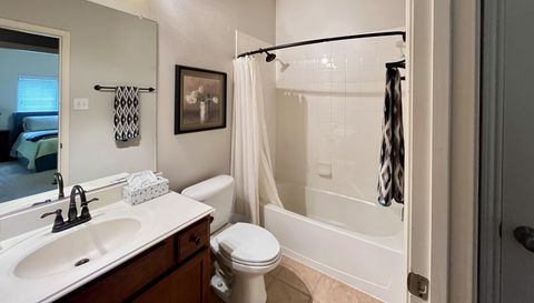 1105 Prairie Heights Dr