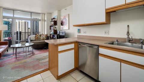 600 N Dearborn Street