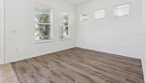 10037 AUSTRINA OAK
