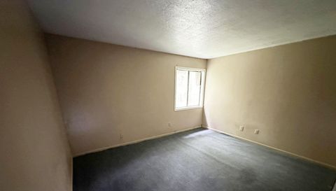 5914 Sutcliff Square