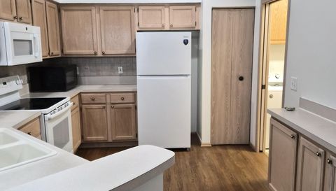 6363 Pinehurst Point