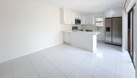 7496 Courtyard Run E