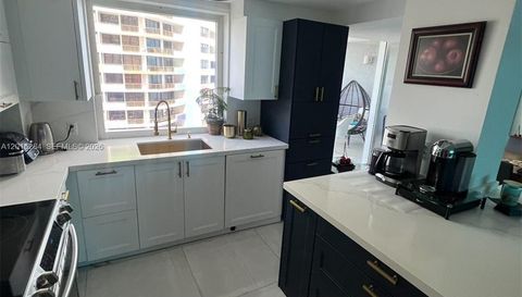 1627 Brickell Ave