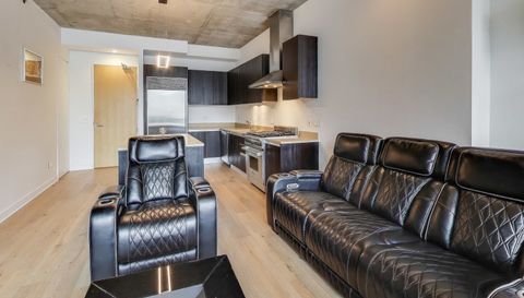 600 N Fairbanks Court