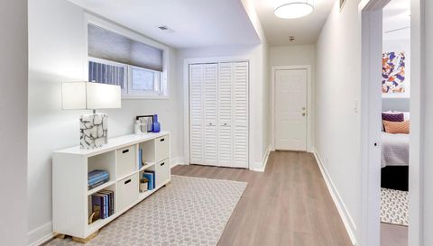 1359 W Hubbard Street