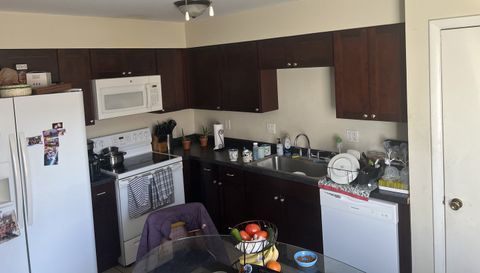 1060 & 1062 N Highland Avenue