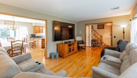 23 Josica Dr