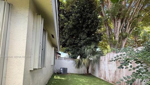 1004 San Remo Cir