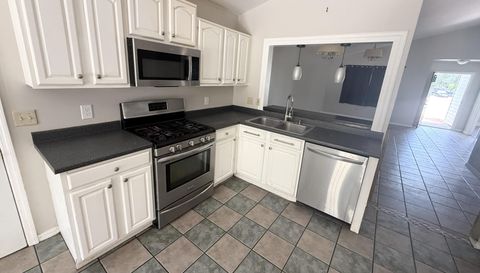 2232 NE 13th Ave