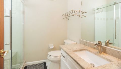 1368 Hunter Circle