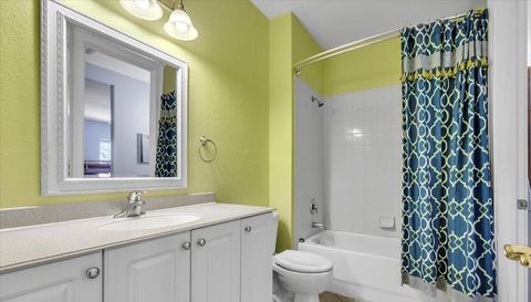 6050 Jonathans Bay Cir APT 102