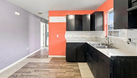 38407 Lowell Harris Wy