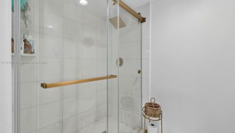 3500 Mystic Pointe Dr