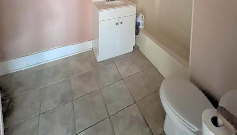 215 N Buena Vista Dr