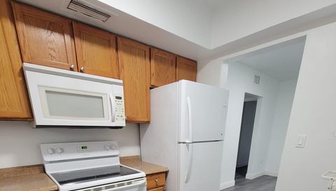 7610 SW 82nd St #J207