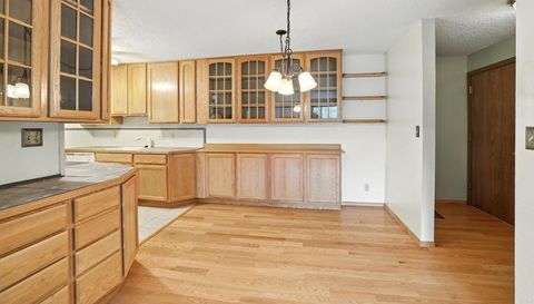 4 Pine Tree Drive