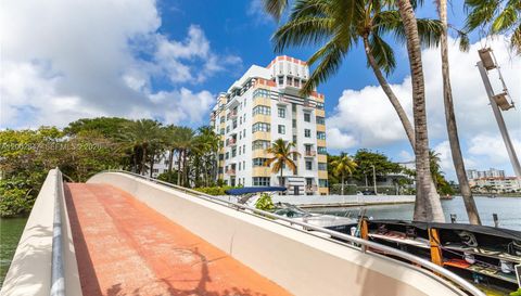 2421 Lake Pancoast Dr