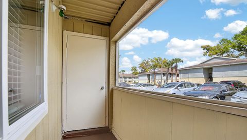 202 Red Maple Pl