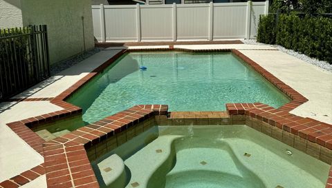 782 S Pennsylvania Ave