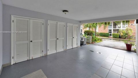6821 Brookline Dr