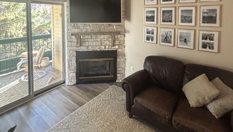 7625 Edinborough Way