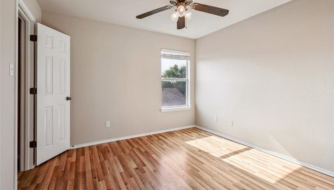 88 White Magnolia CIR