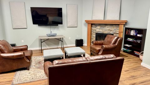 101 Sugar Ski Dr Unit 112