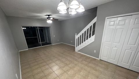 8674 Hunters Key Cir