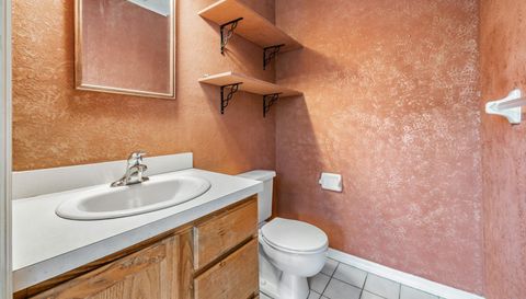 3817 Nicholas Cir