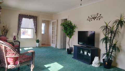 2511 Washington St NE