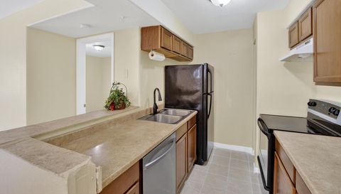 202 Red Maple Pl