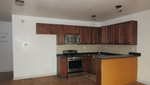 7608 - 10 S Phillips Avenue