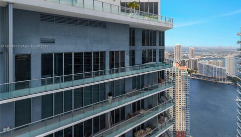 1300 Brickell Bay Dr