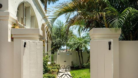 174 Avenida Menendez