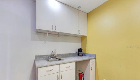 207 Calle Del Parque