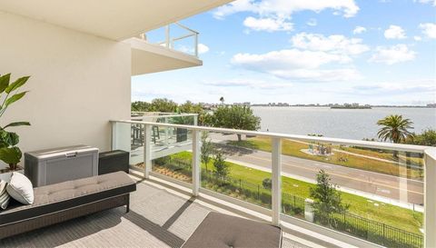 1020 SUNSET POINT ROAD