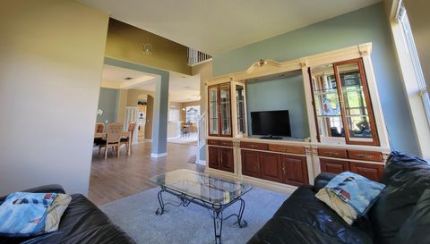 3145 Twisted Oak Loop