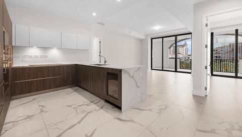 275 Giralda Ave