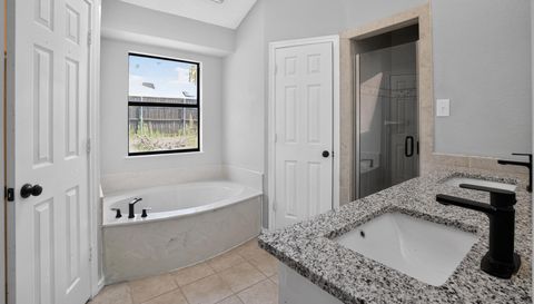 6057 Hillglen Dr