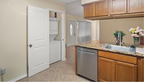 15437 Crystal Lake Dr